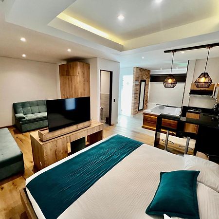 ריונגרו Hotel Toscana Oriente מראה חיצוני תמונה